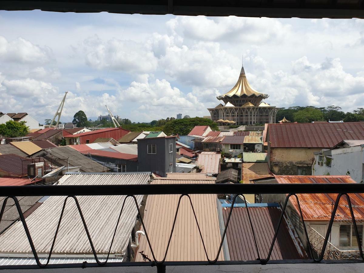 Hornbill'S Nest Kuching Hostel Exterior photo
