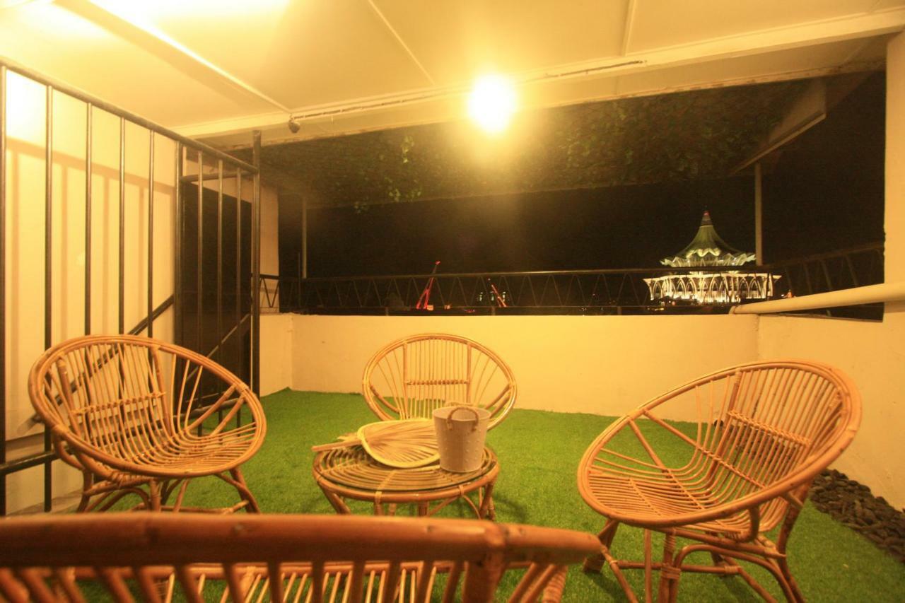 Hornbill'S Nest Kuching Hostel Exterior photo