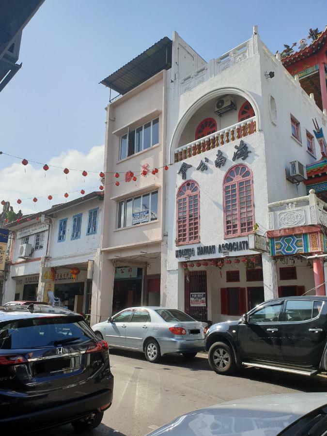 Hornbill'S Nest Kuching Hostel Exterior photo