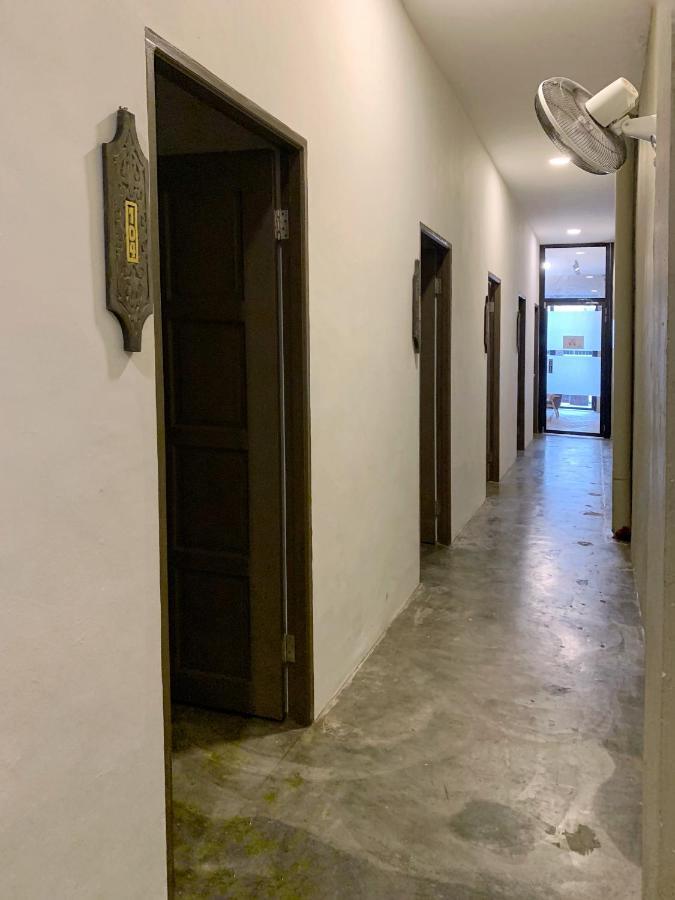 Hornbill'S Nest Kuching Hostel Exterior photo